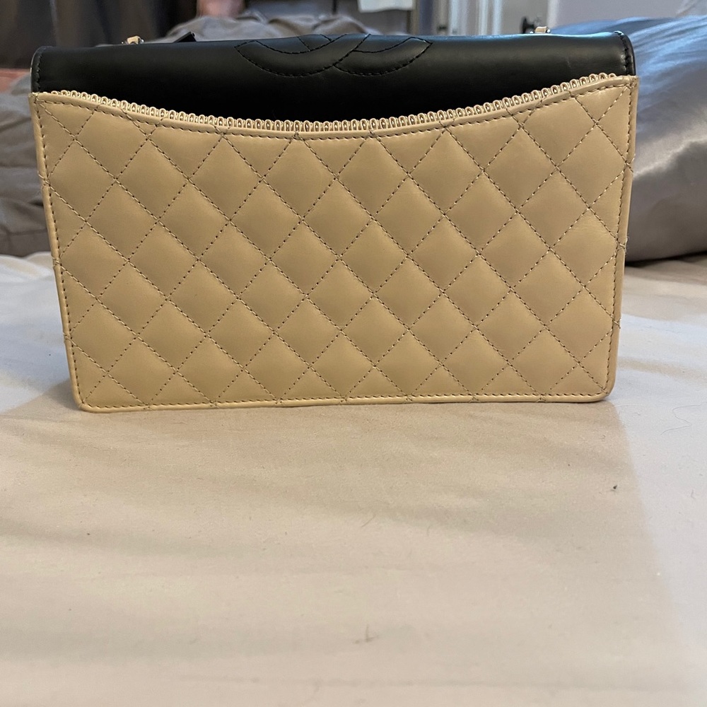 Small Chanel Ballerine Flap Bag in Beige / black - Picture 3 of 16